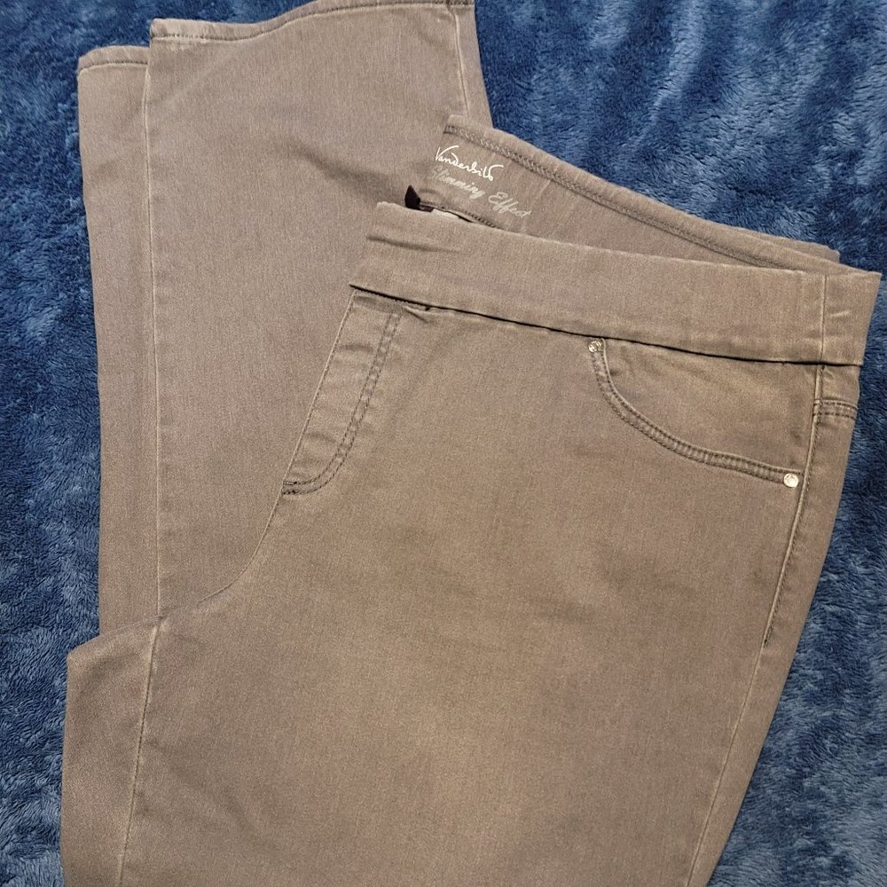 Gloria Vanderbilt pull-on jeans; gray size 22W